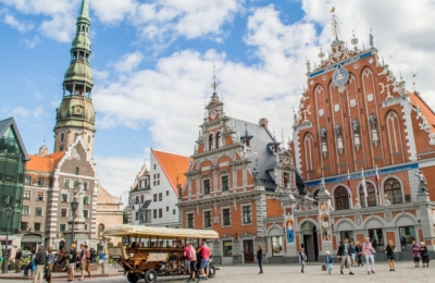 AVA Clinic, Latvia, chooses Planer benchtop incubator